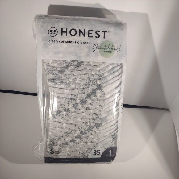 Honest Clean Conscious Diapers Limited Time Winter Print 35 Count Size 1.New i - Picture 5 of 7